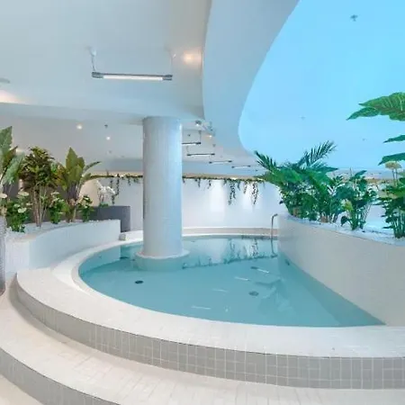 アパート Hanza Tower Platinium 23 Pool & Sauna & Jacuzzi & シュチェチン